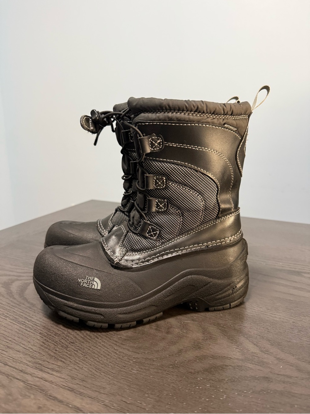 The North Face Alpenglow Black Insulated Snow Boots Youth Size US 4 EU 36